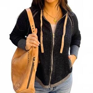 NEW ZAKET & PLOVER two toned zip sweater in black